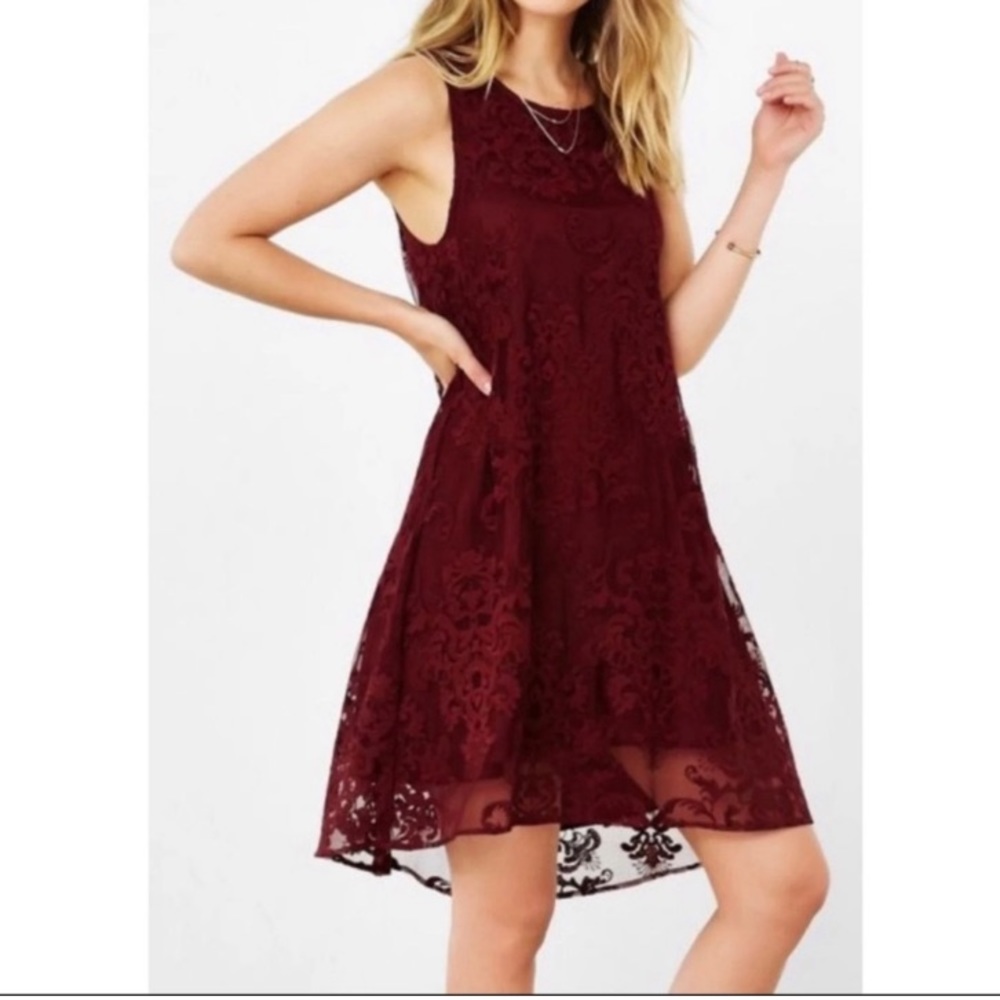 BB Dakota Maroon Lace Sleeveless Dress Size Small